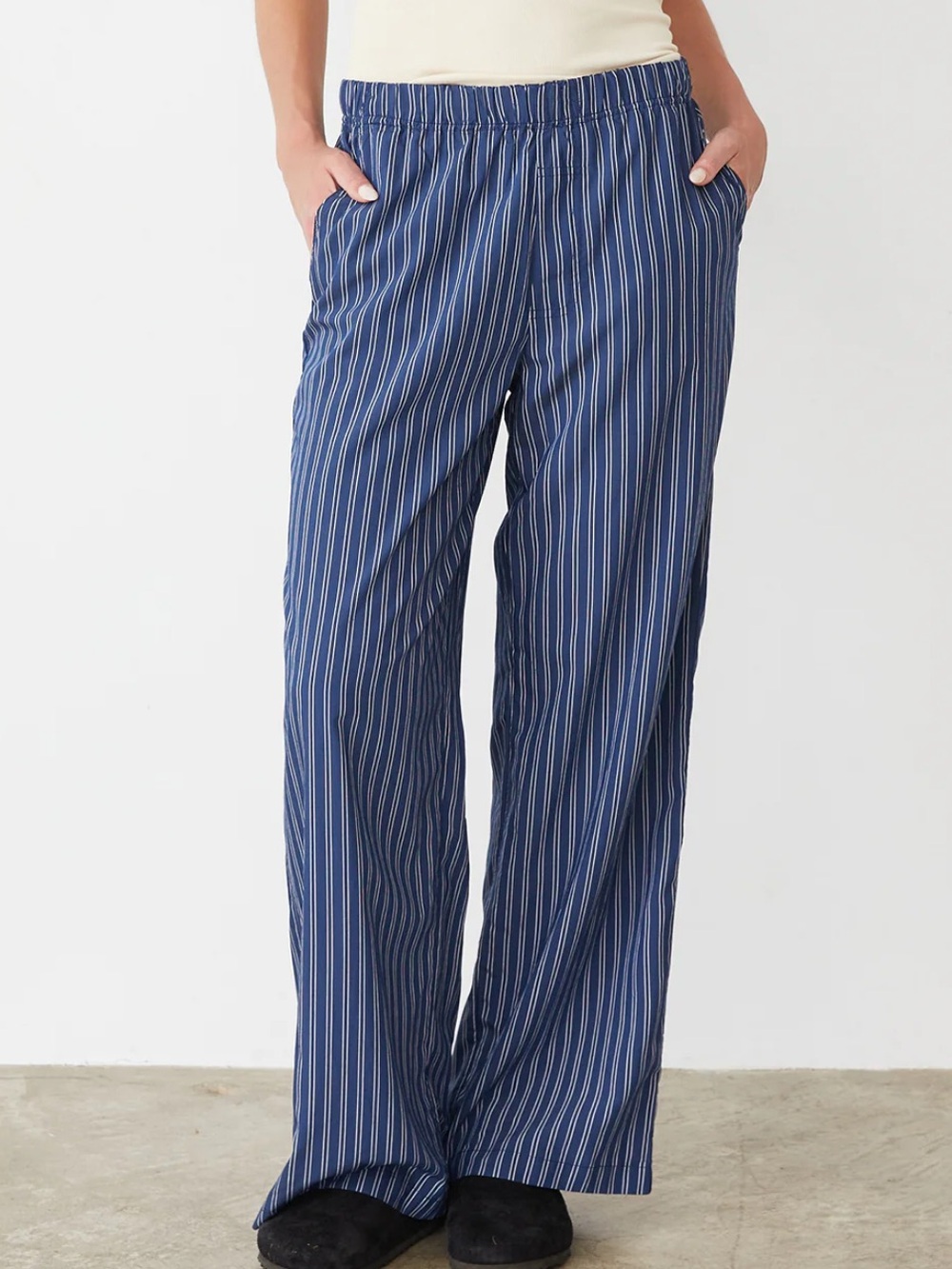 PAPER LABEL BOXER PANT- size small